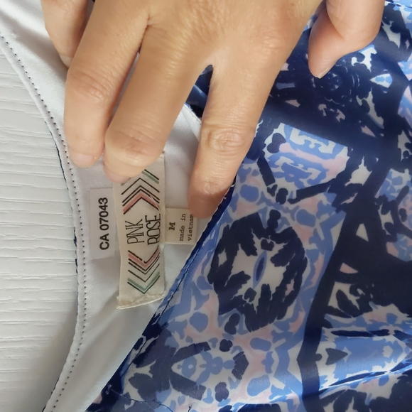 Patterned Maxi Dress - Picture 5 of 6